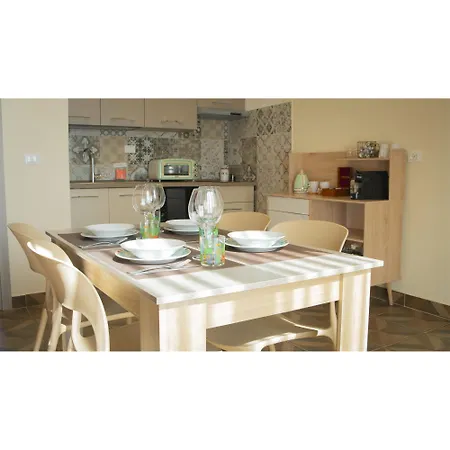 La Maison D'ambre - Spazioso Centro - 2 Minuti Dalla Metro Apartment Catania